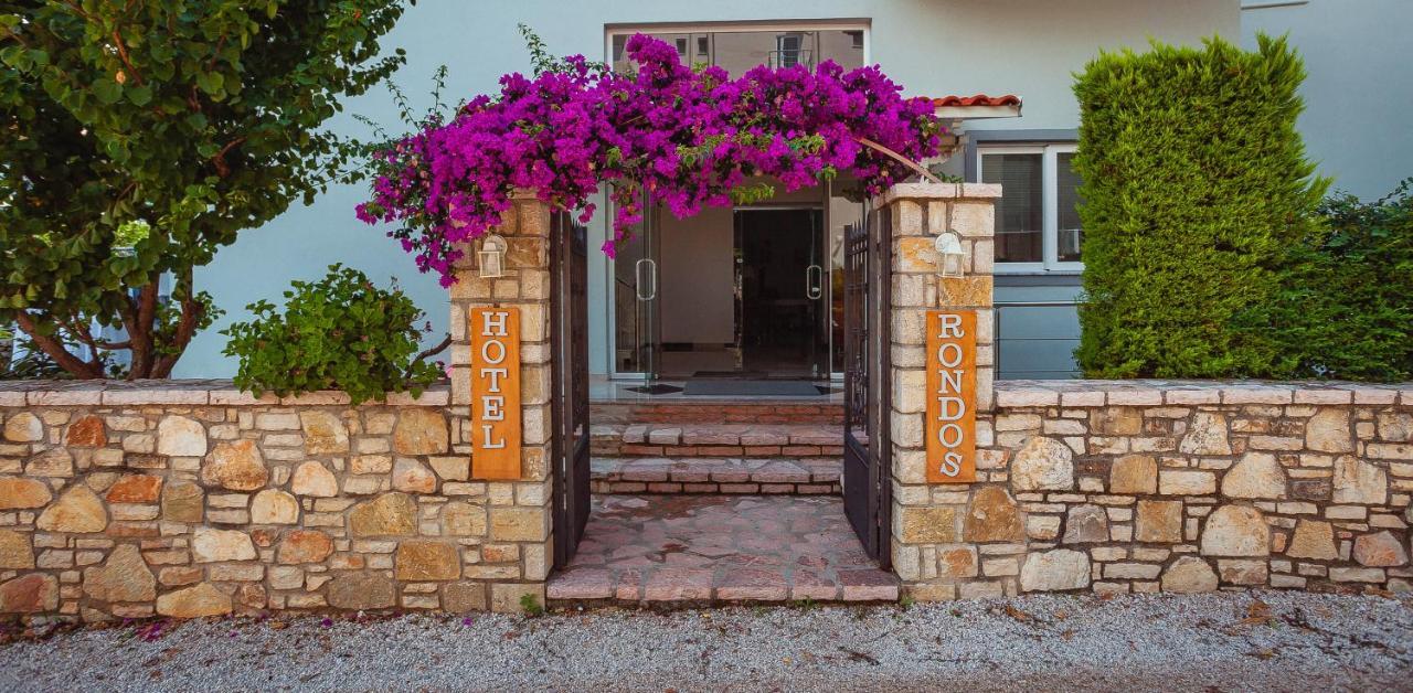 Rondos Hotel Himarë Exteriér fotografie