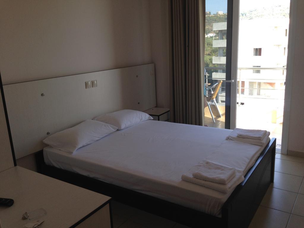 Rondos Hotel Himarë Pokoj fotografie