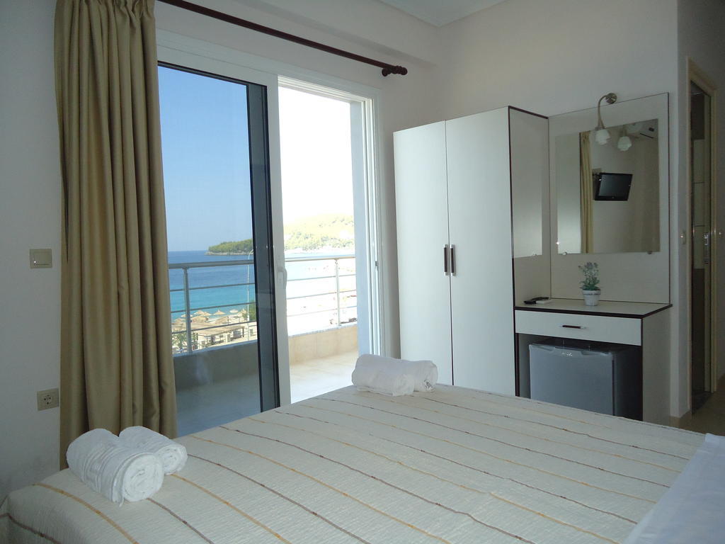 Rondos Hotel Himarë Pokoj fotografie