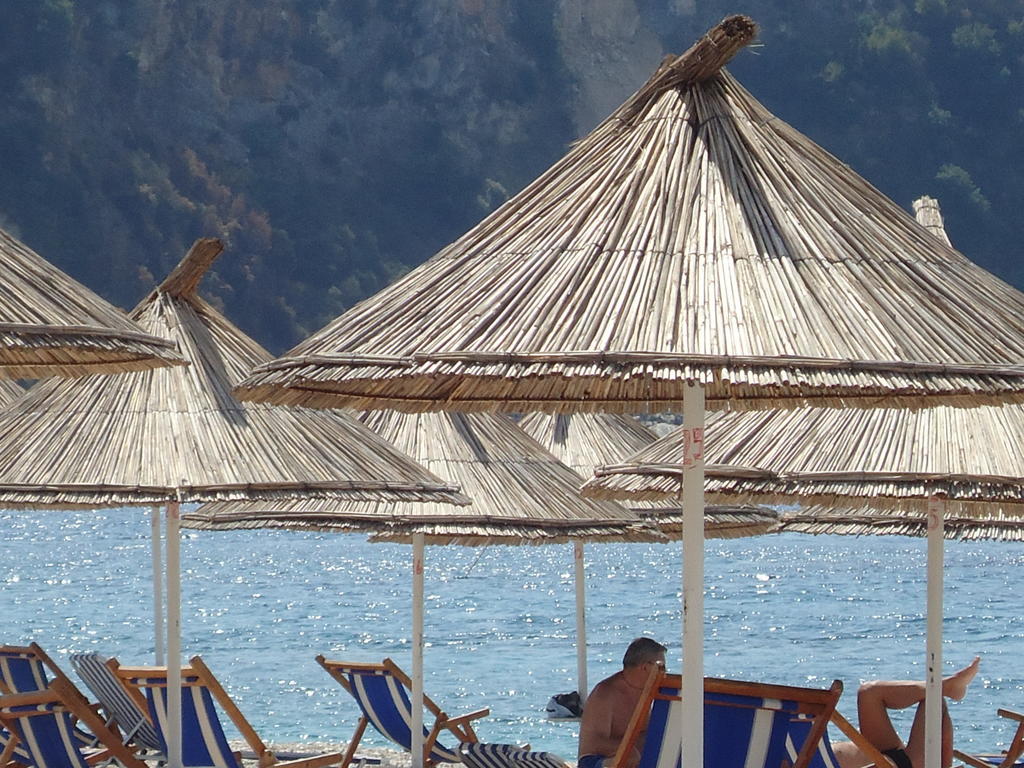 Rondos Hotel Himarë Exteriér fotografie