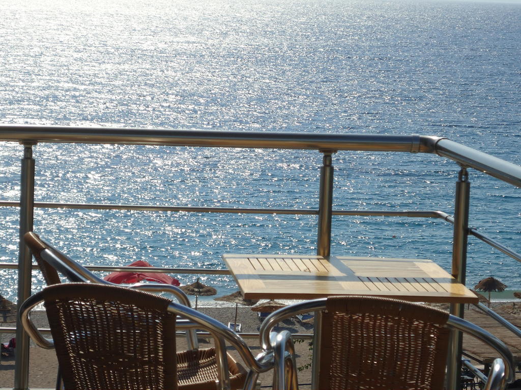 Rondos Hotel Himarë Pokoj fotografie