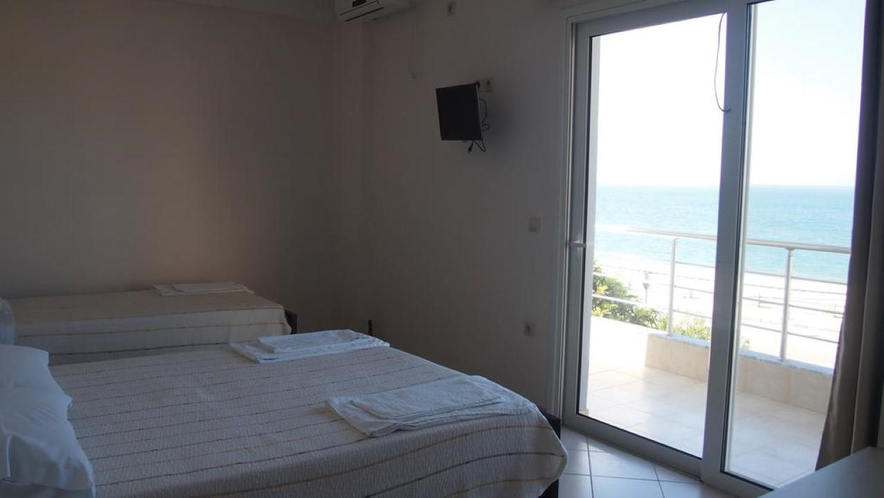 Rondos Hotel Himarë Exteriér fotografie